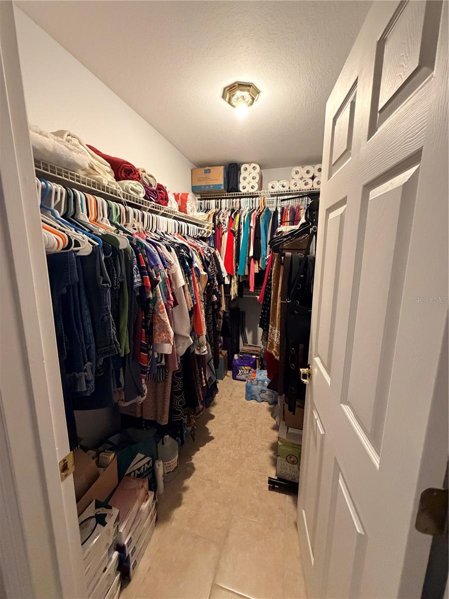 SILVER SPGS SHORES 20 - Residential