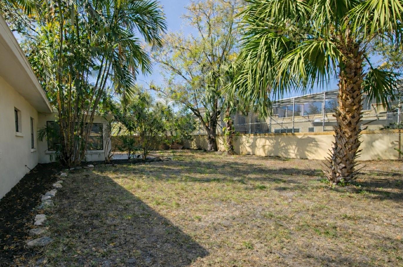 RUSTIC LODGE - Residential