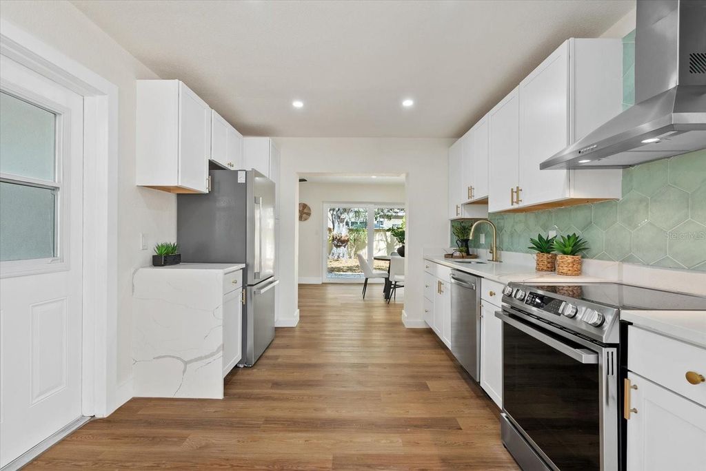 Photo of 2535 Floyd Street, Sarasota, FL 34239 (MLS # A4682751)