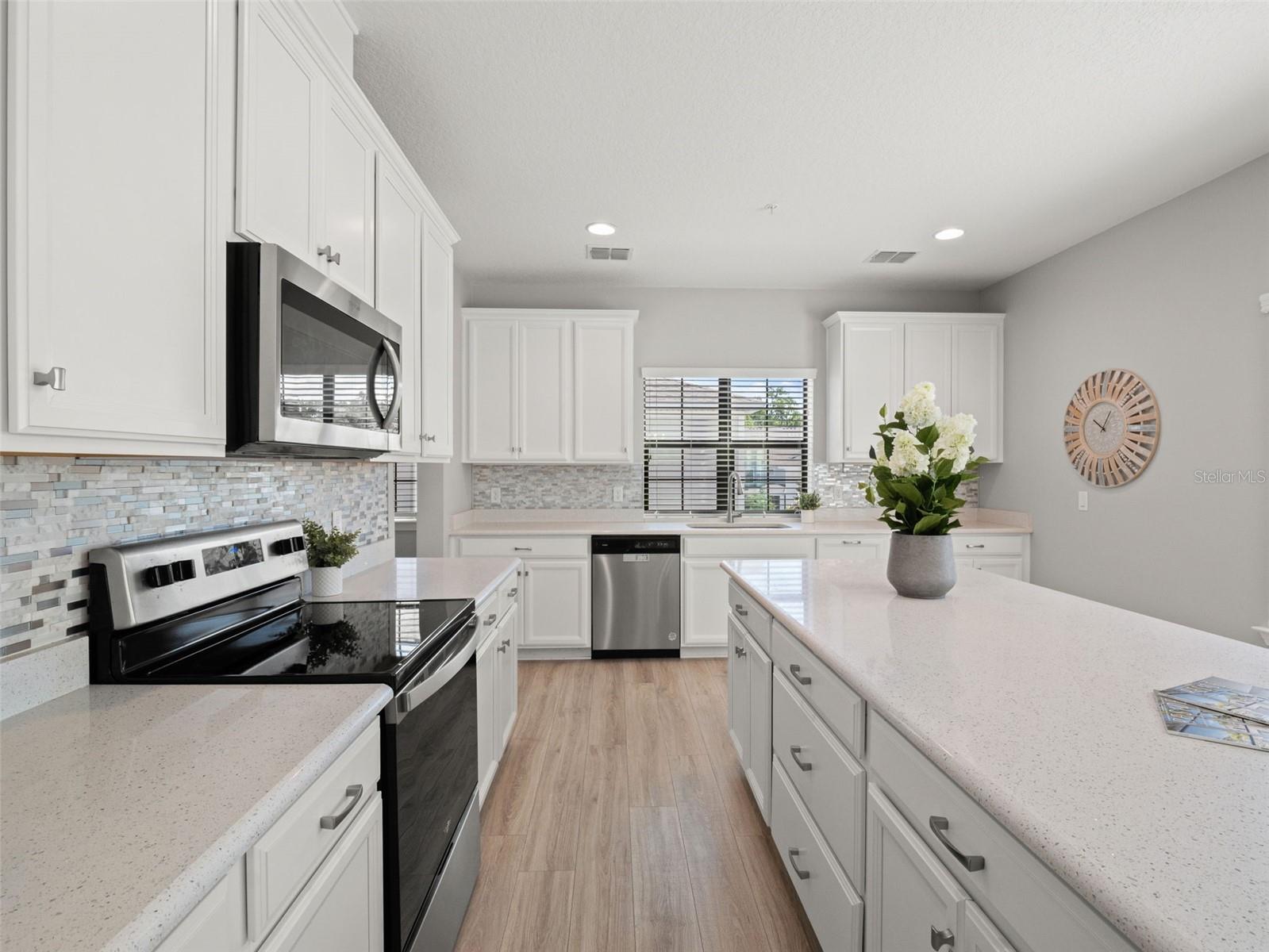 SEMINOLE CROSSING TWNHMS - Residential