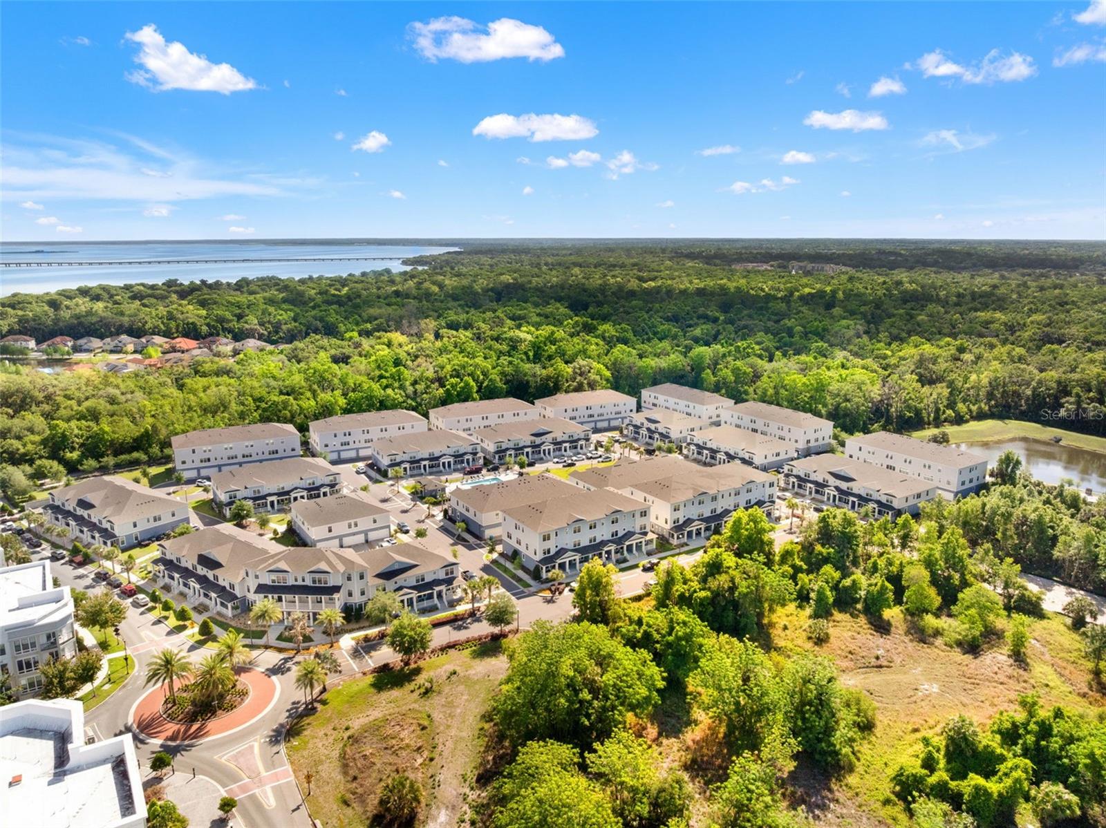 SEMINOLE CROSSING TWNHMS - Residential