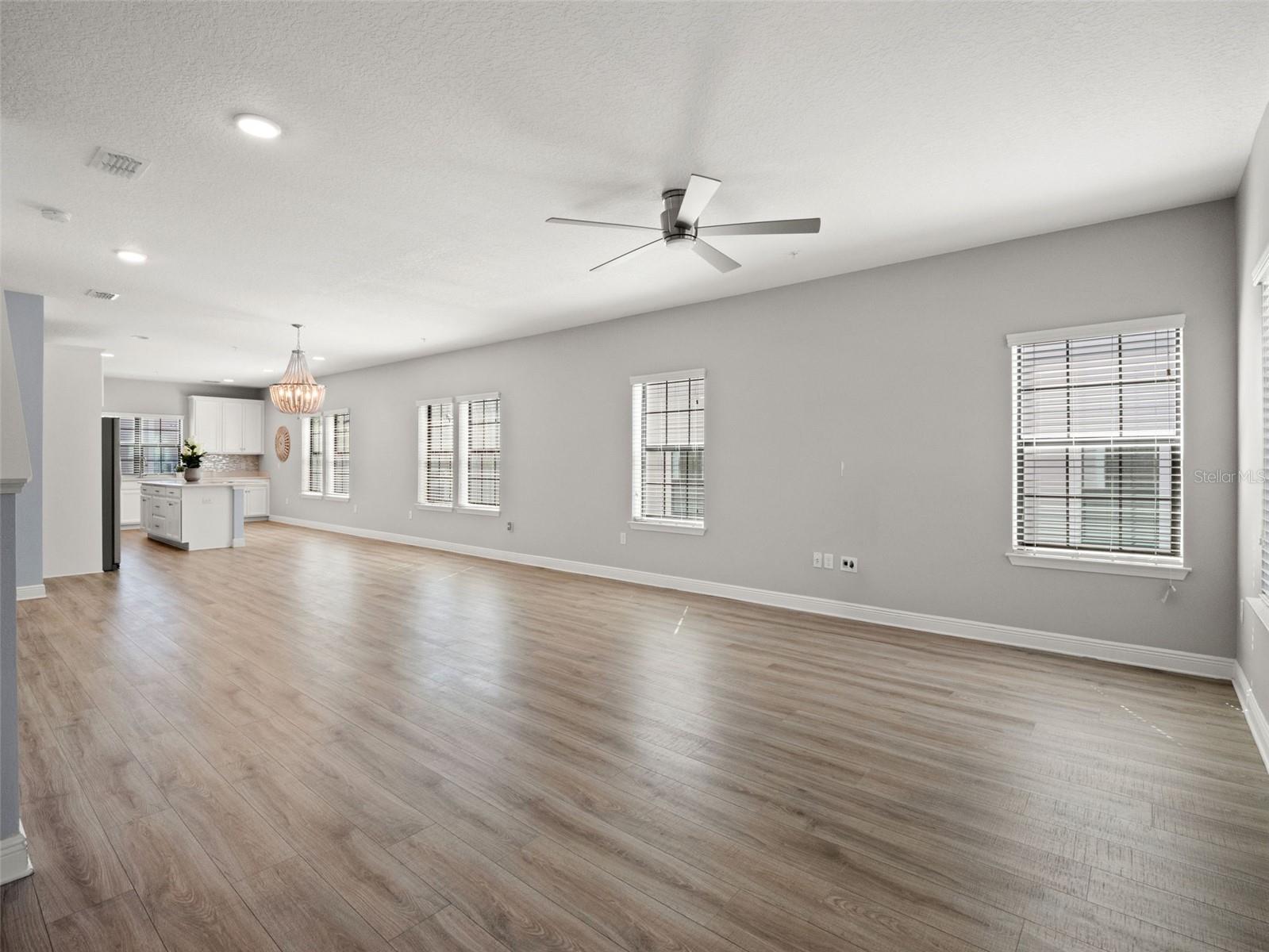 SEMINOLE CROSSING TWNHMS - Residential