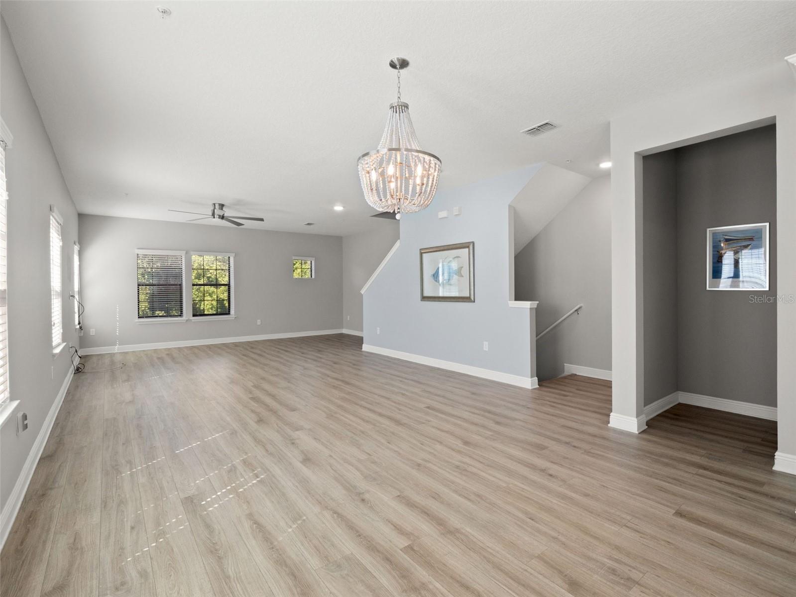 SEMINOLE CROSSING TWNHMS - Residential