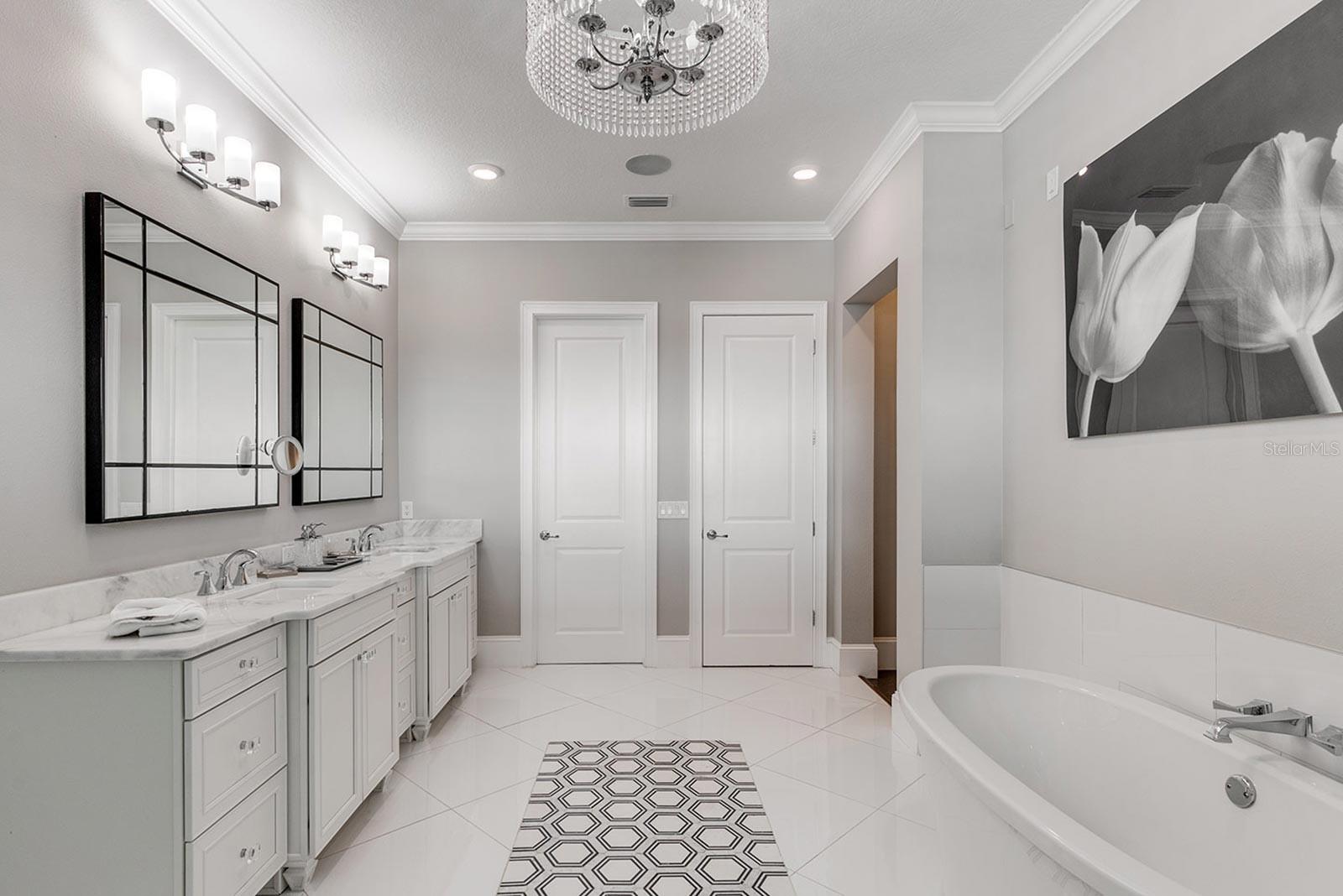 REUNION WEST VLGS NORTH - Residential