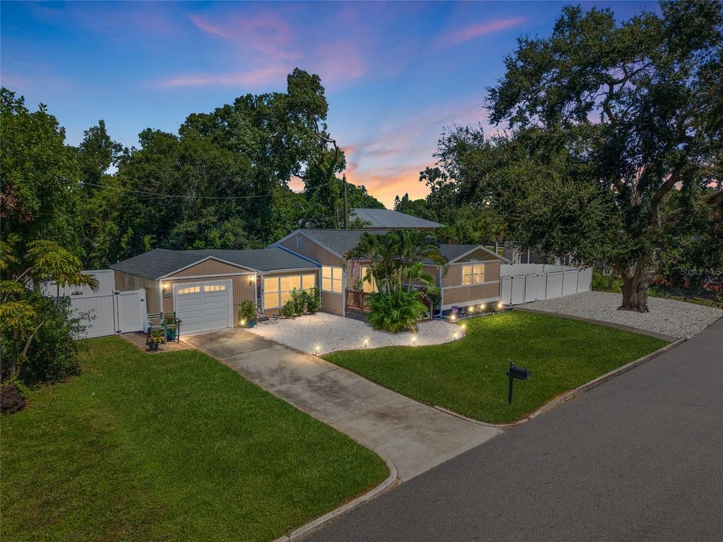 Photo of 5719 27th Avenue S, Gulfport, FL 33707 (MLS # TB8430609)