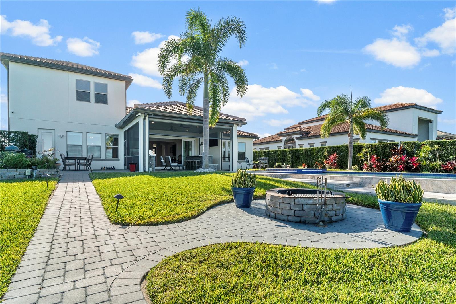 WATERSIDE ON JOHNS LAKE - Residential