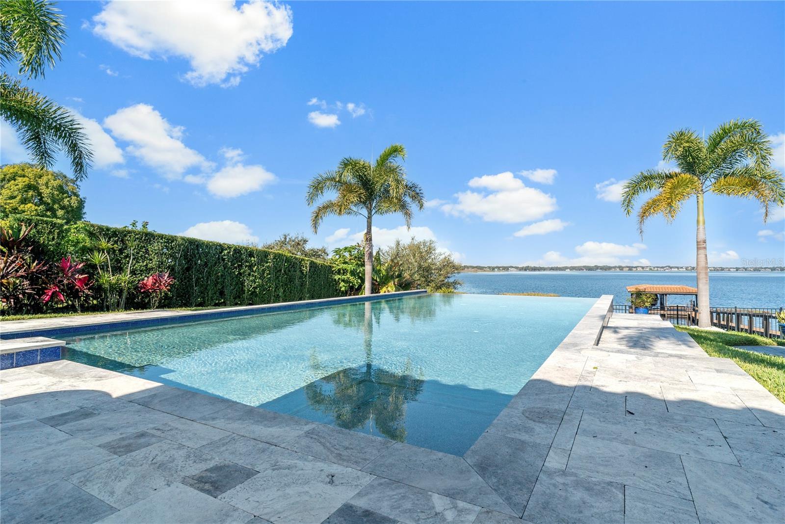 WATERSIDE ON JOHNS LAKE - Residential