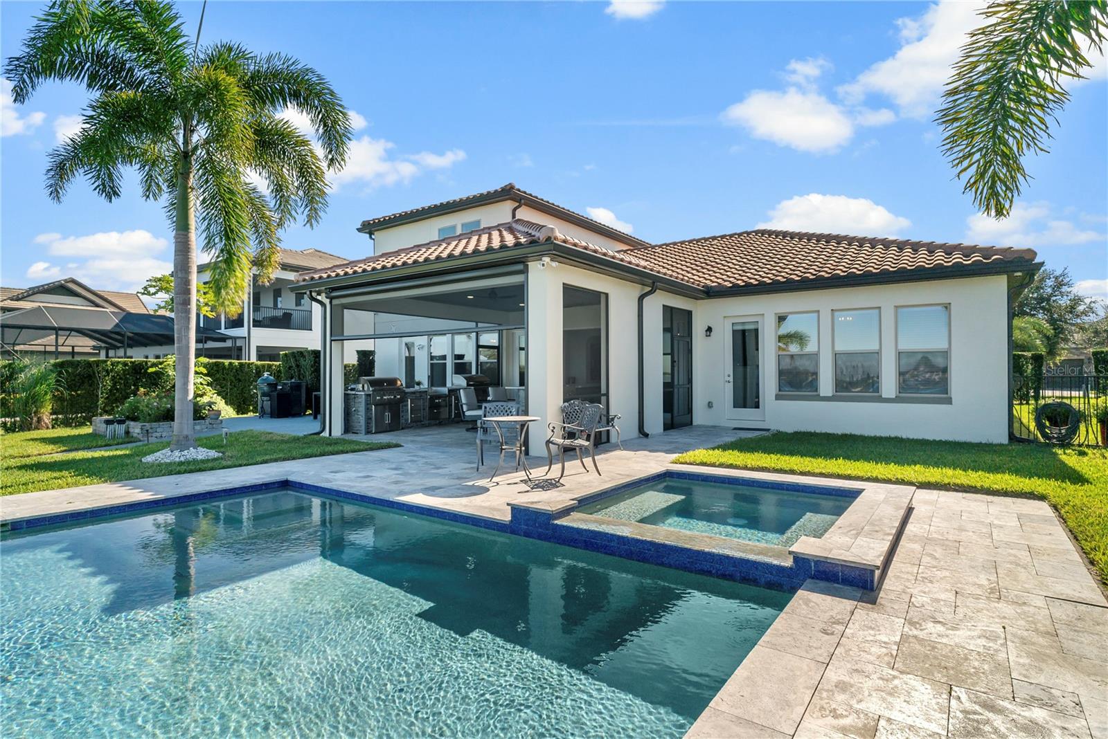 WATERSIDE ON JOHNS LAKE - Residential