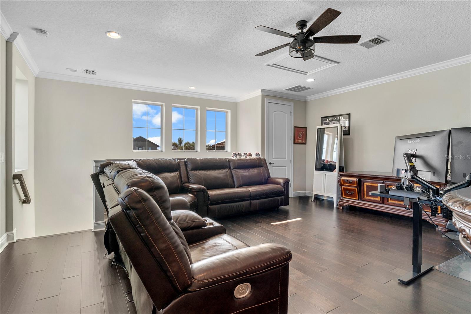 WATERSIDE ON JOHNS LAKE - Residential