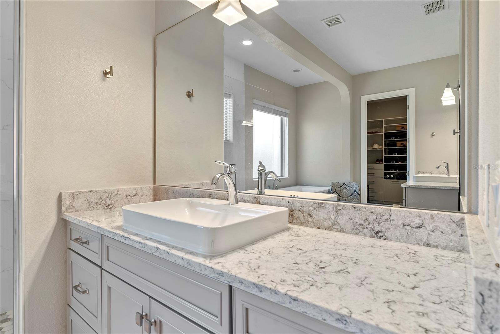 WATERSIDE ON JOHNS LAKE - Residential