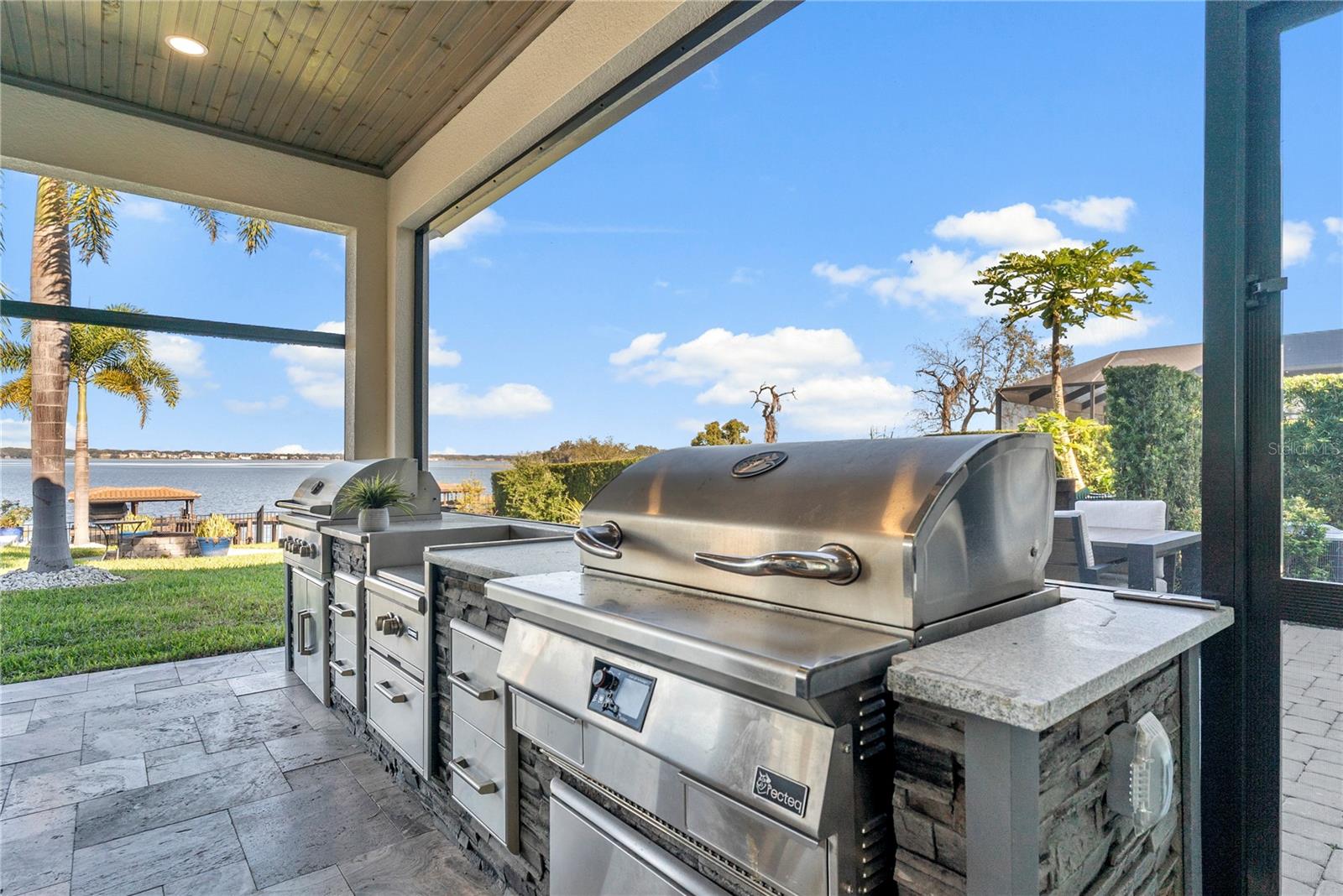 WATERSIDE ON JOHNS LAKE - Residential