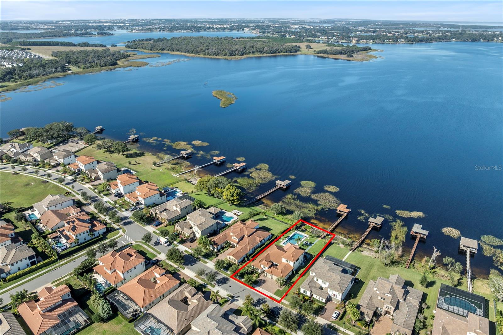 WATERSIDE ON JOHNS LAKE - Residential