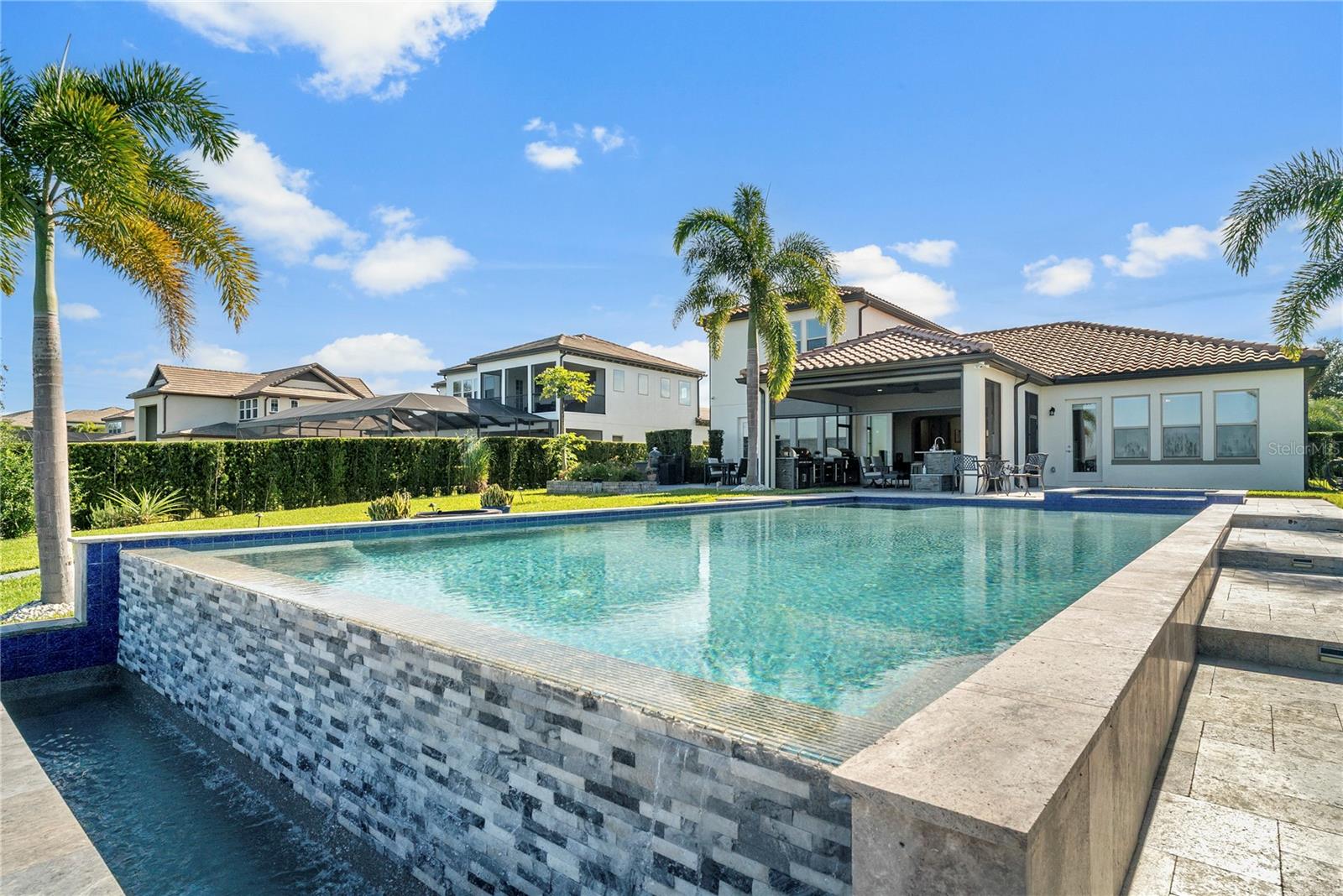 WATERSIDE ON JOHNS LAKE - Residential