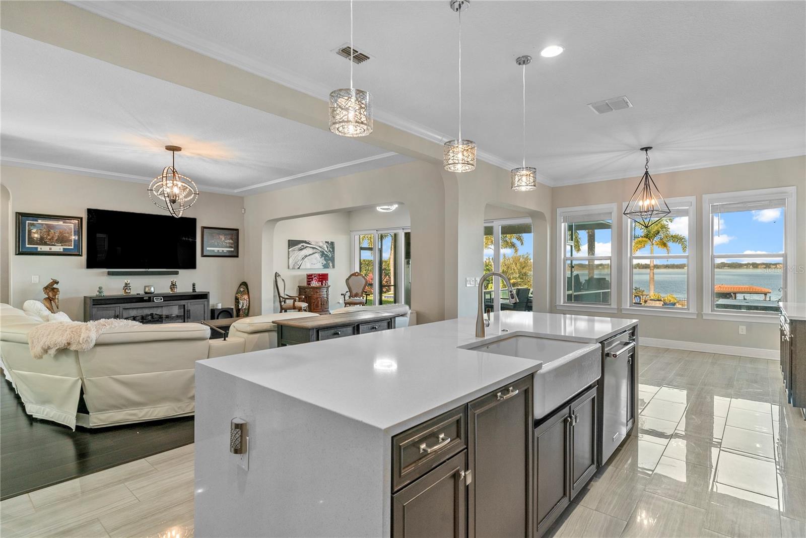 WATERSIDE ON JOHNS LAKE - Residential