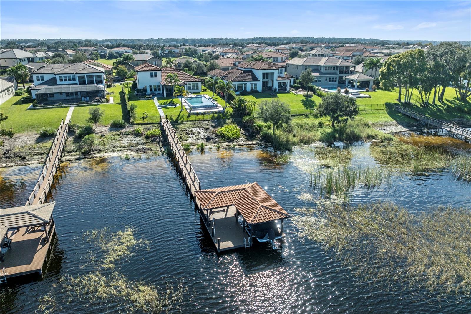 WATERSIDE ON JOHNS LAKE - Residential