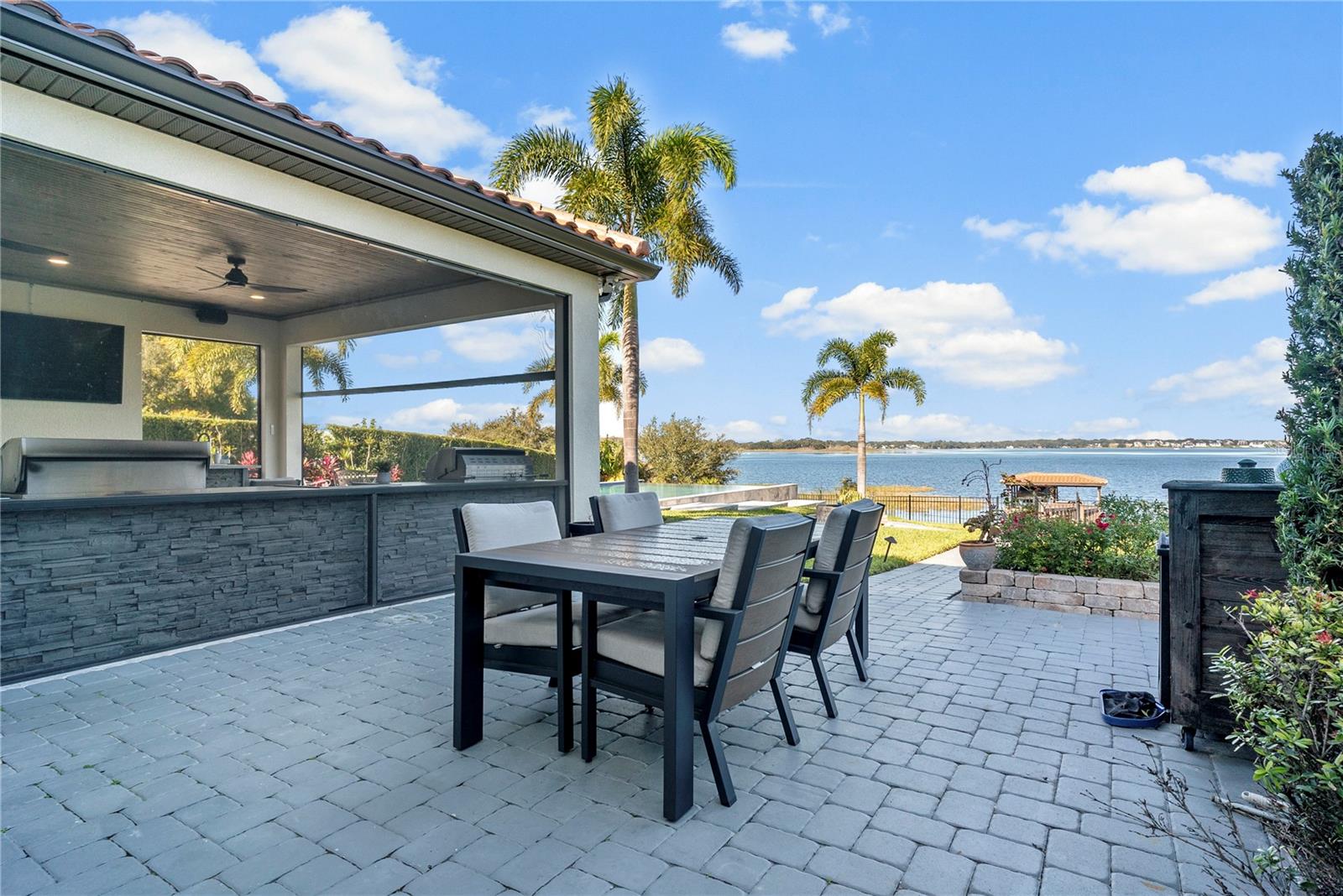 WATERSIDE ON JOHNS LAKE - Residential