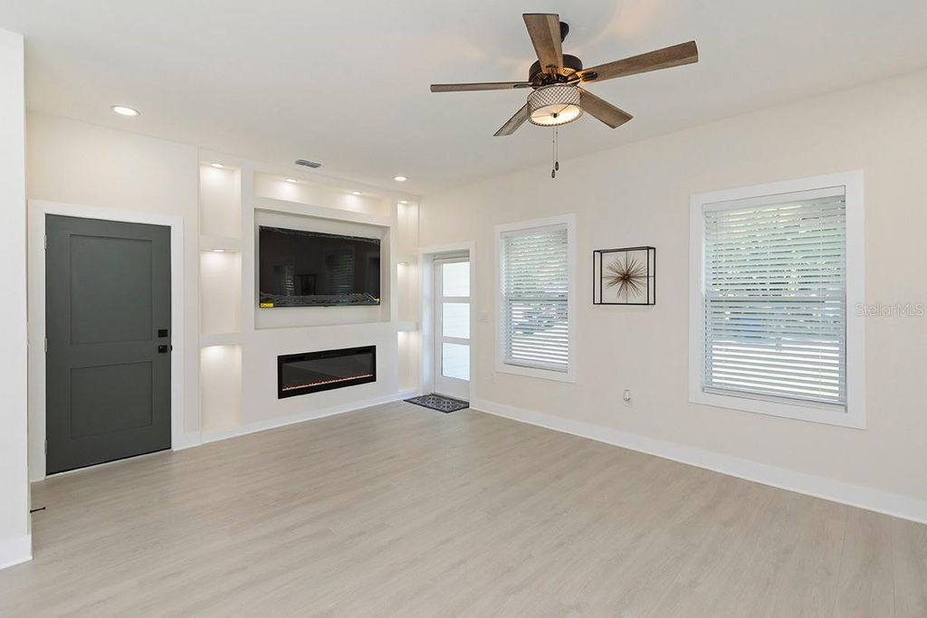 Photo of 8103 N Klondyke Street, Tampa, FL 33604 (MLS # TB8440291)