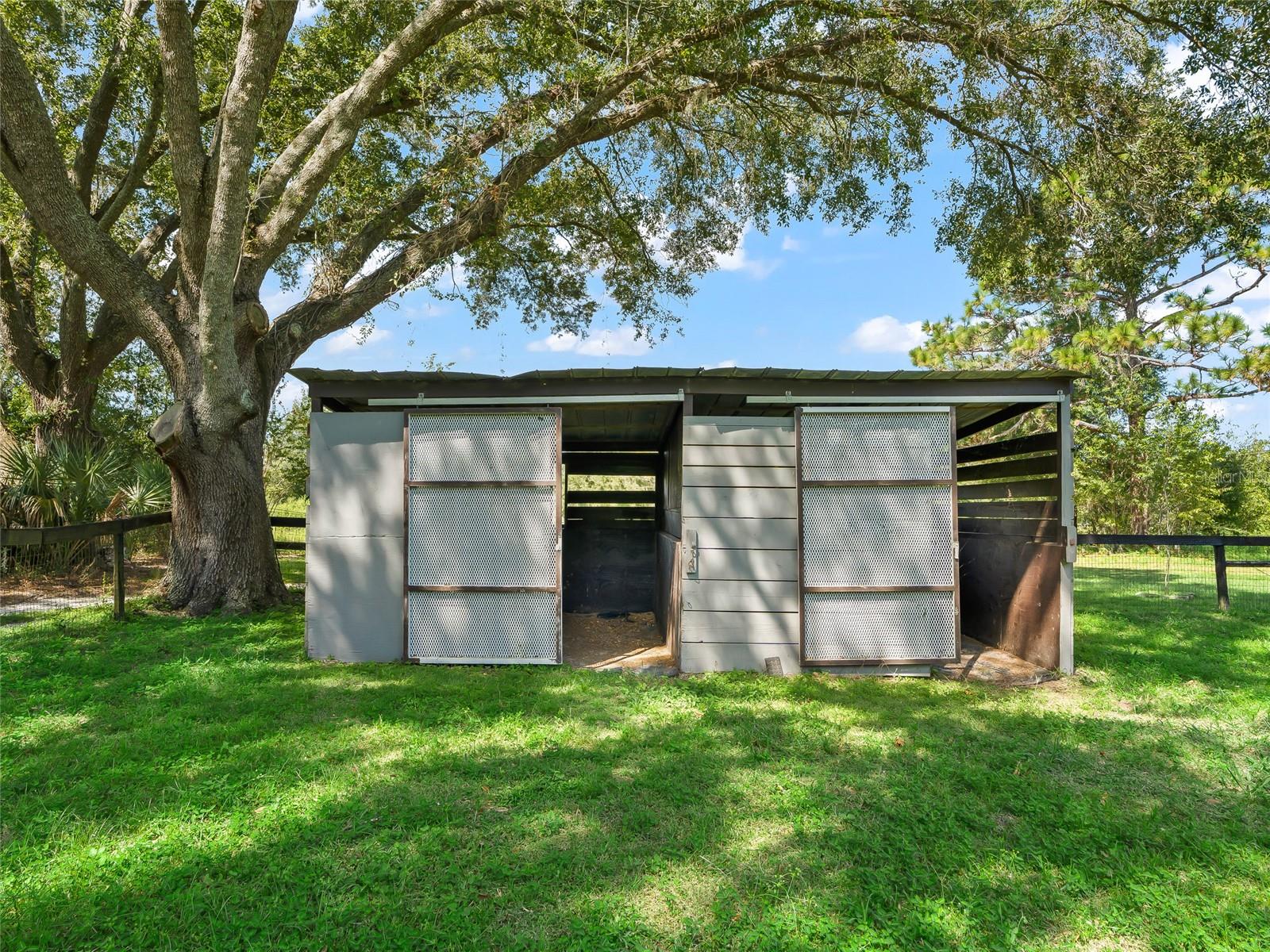 ROUTE 40 RANCHETTES - Residential