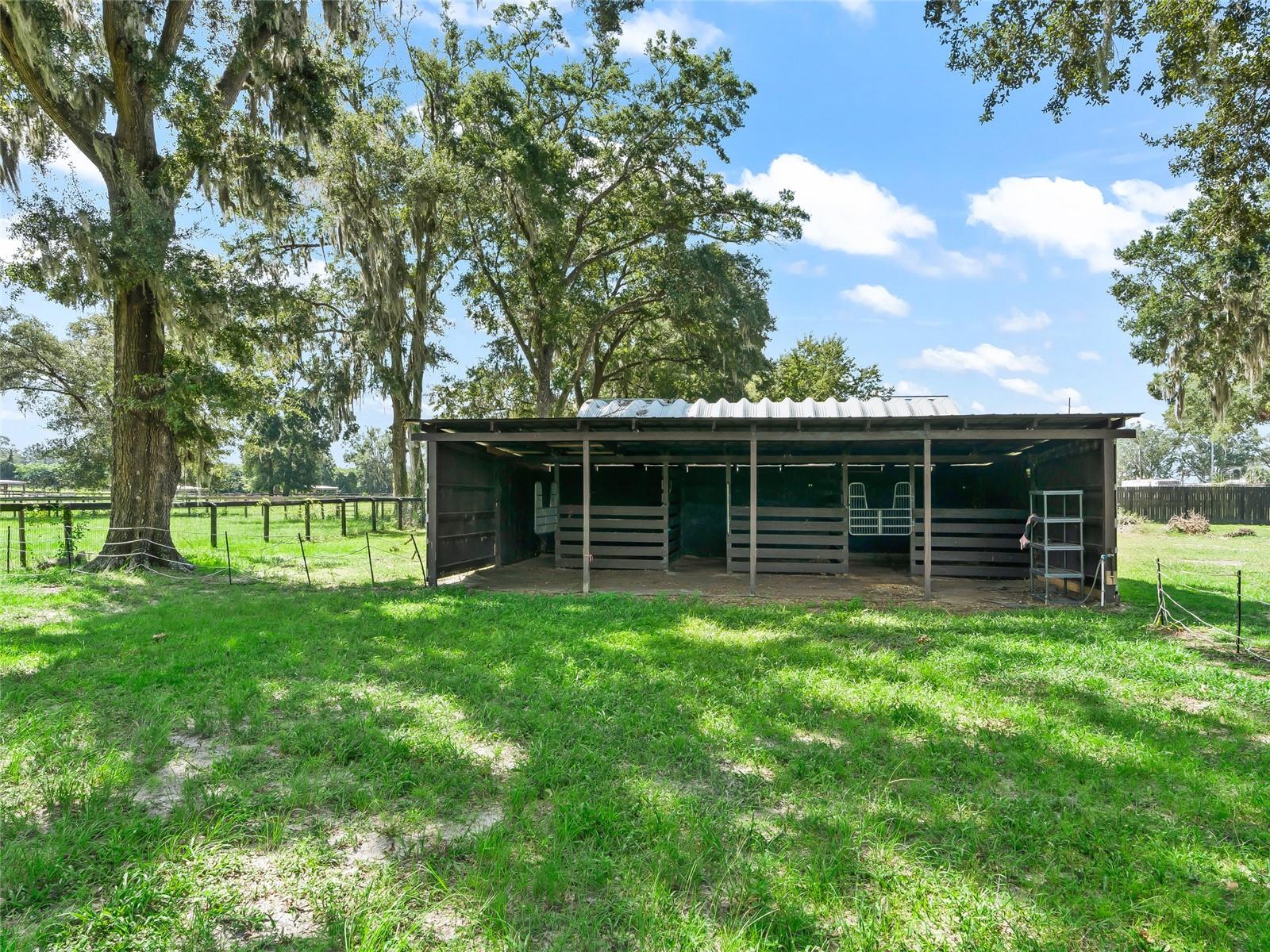 ROUTE 40 RANCHETTES - Residential