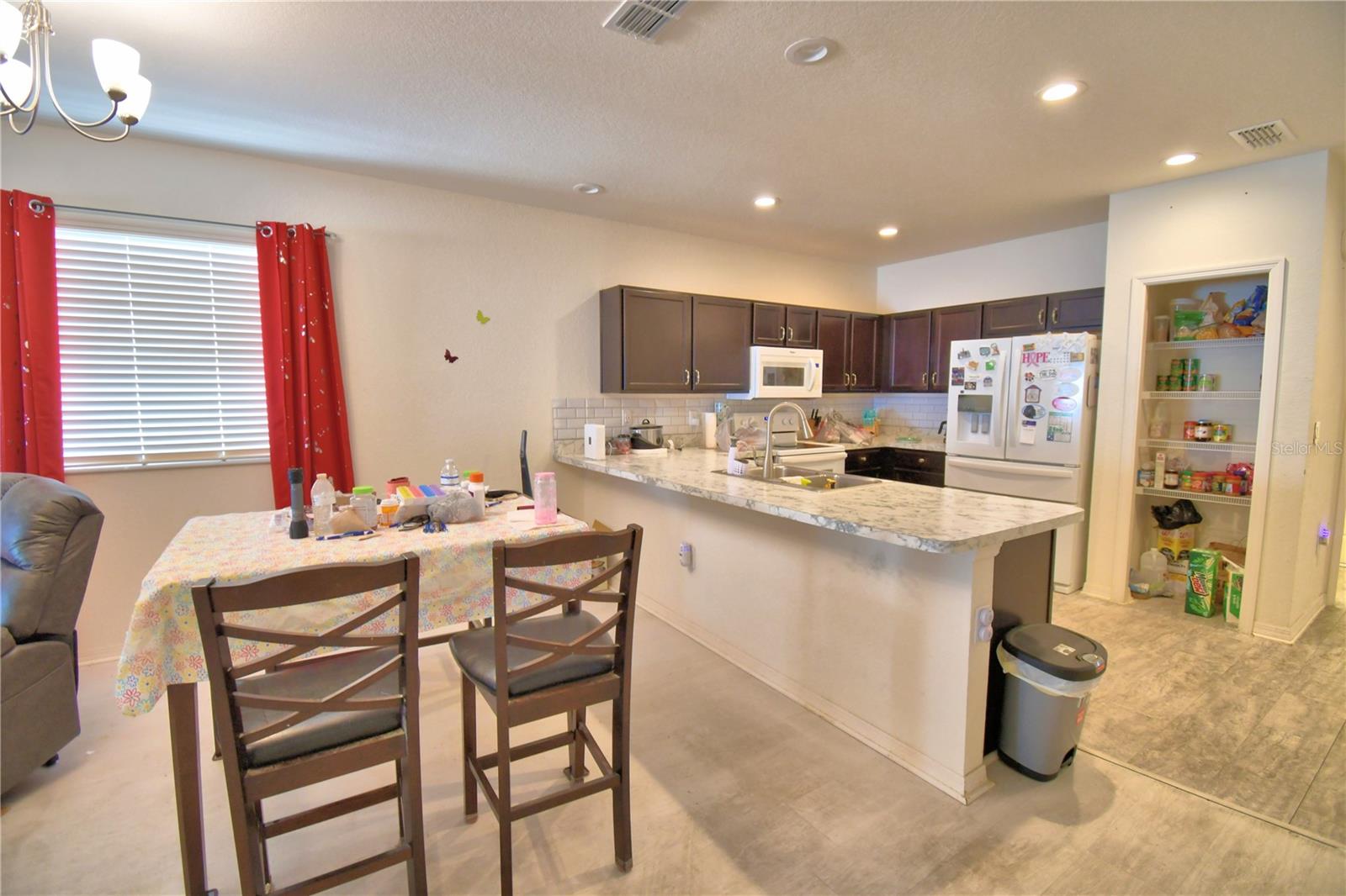 GROVE/HLND MEADOWS - Residential