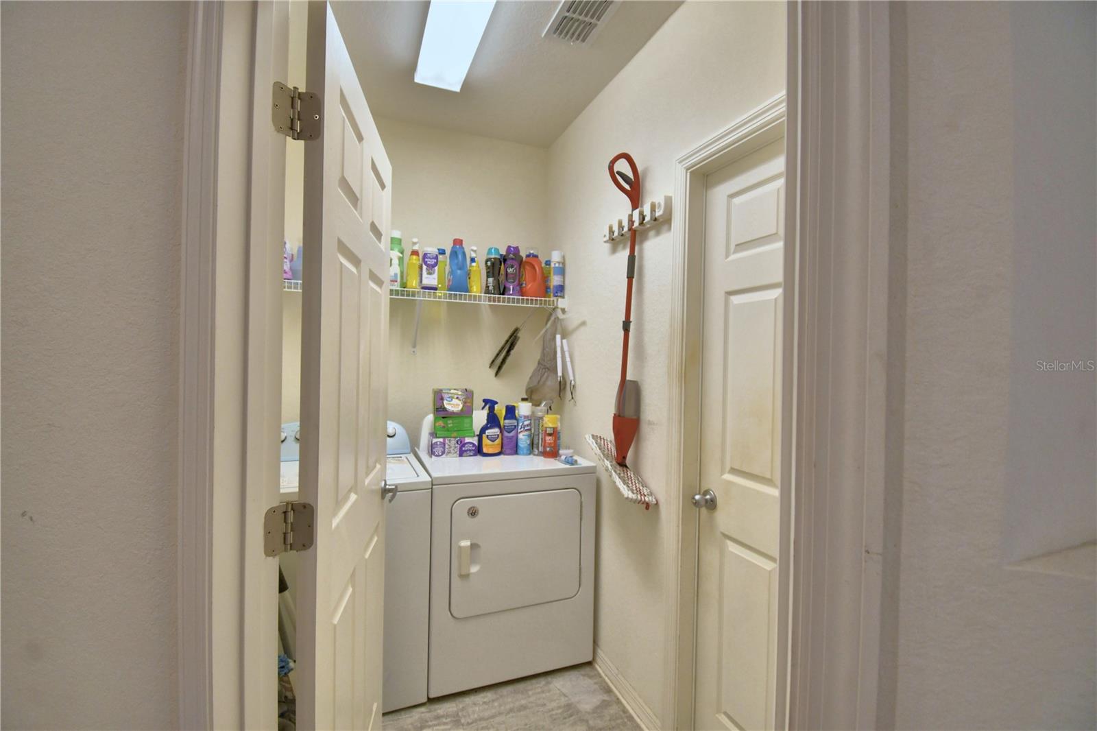 GROVE/HLND MEADOWS - Residential