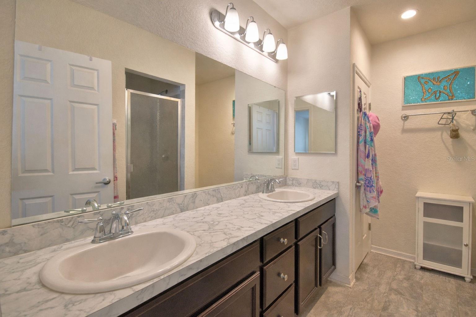 GROVE/HLND MEADOWS - Residential