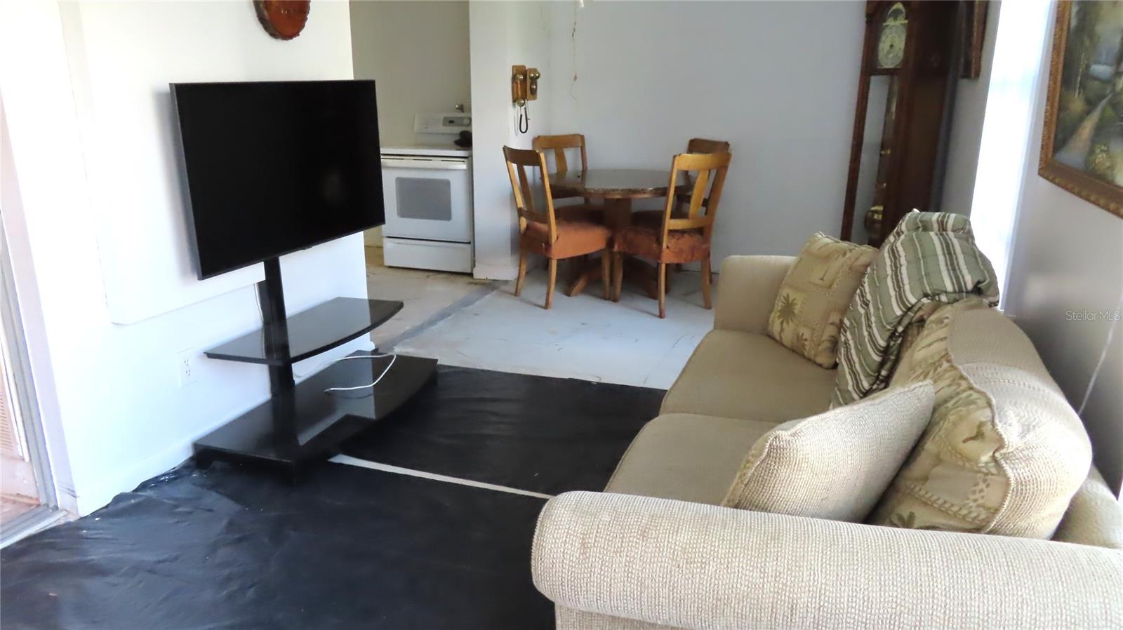 ON TOP OF THE WORLD - Residential