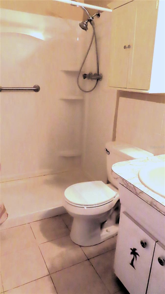 ON TOP OF THE WORLD - Residential