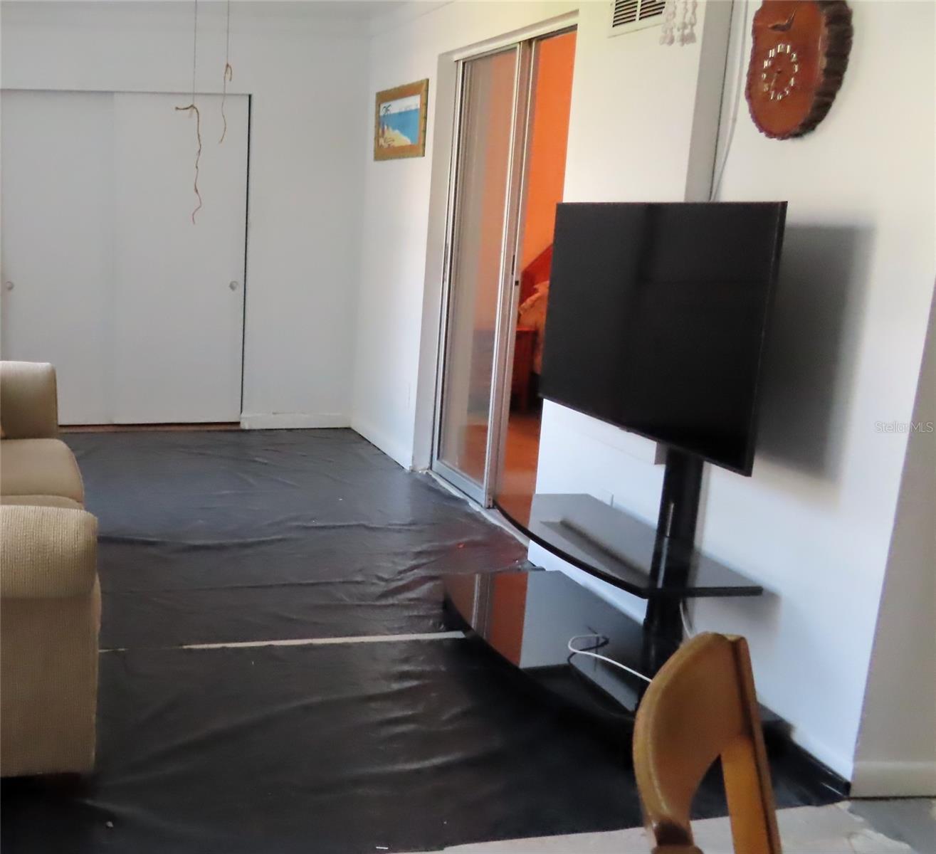 ON TOP OF THE WORLD - Residential