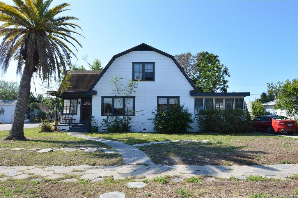 Photo of 2800 Dartmouth Avenue N, St Petersburg, FL 33713 (MLS # TB8493762)