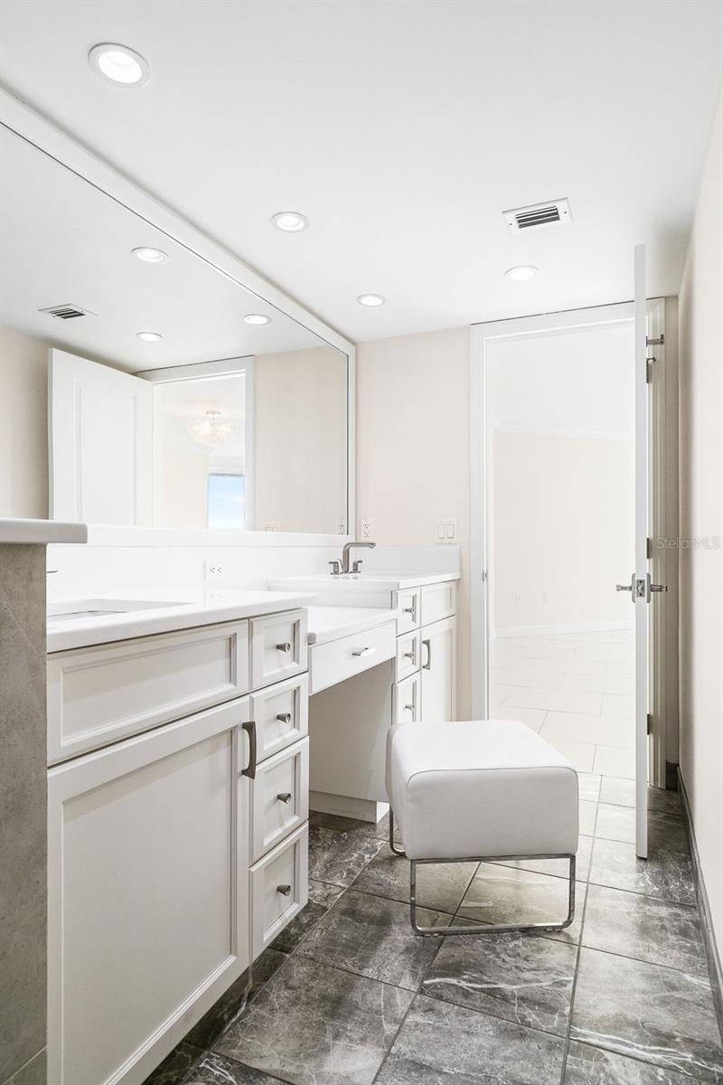 CONDO ON THE BAY - Residential Lease