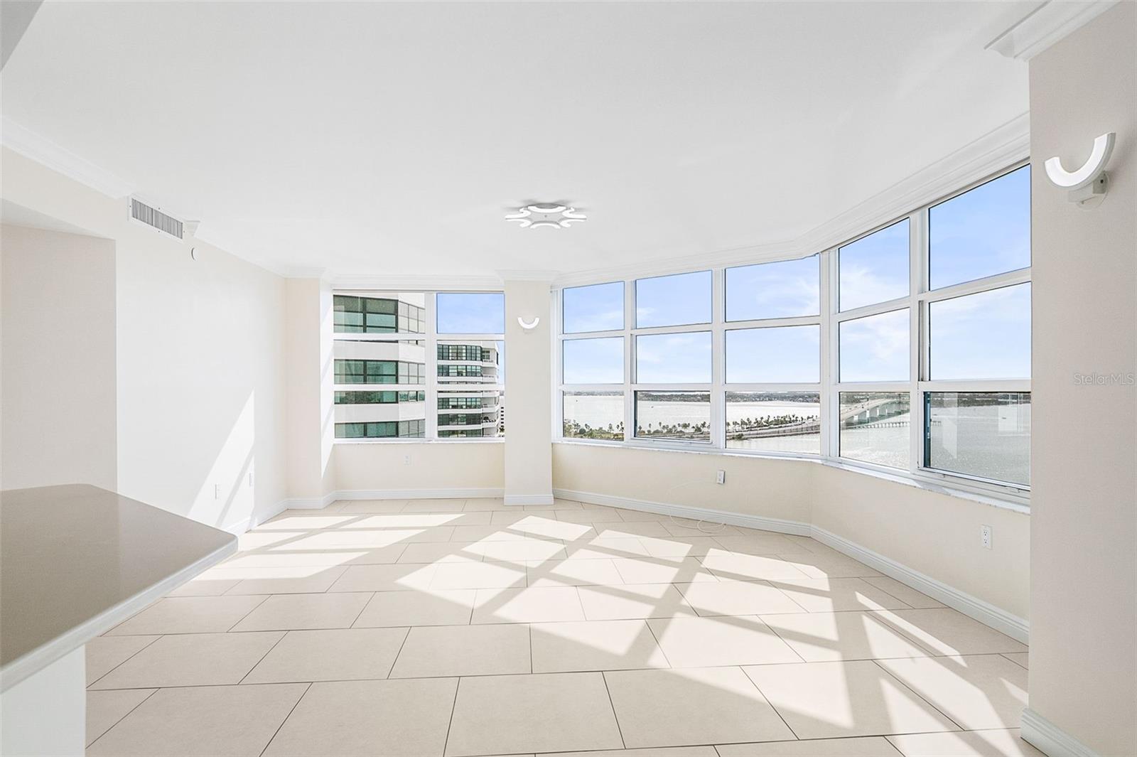 CONDO ON THE BAY - Residential Lease