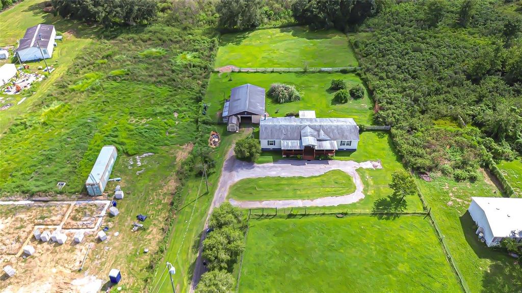 Photo of 43650 County Road 54 E, Kathleen, FL 33849 (MLS # TB8432383)