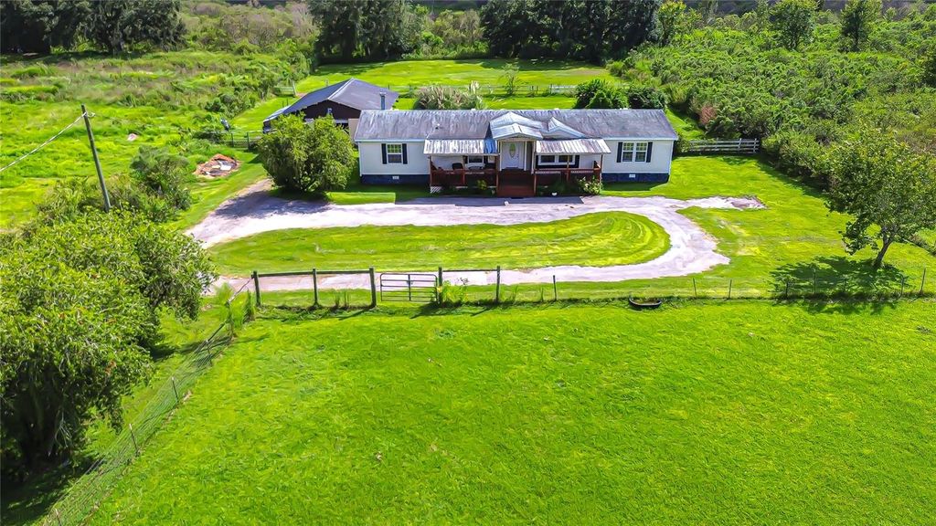 Photo of 43650 County Road 54 E, Kathleen, FL 33849 (MLS # TB8432383)