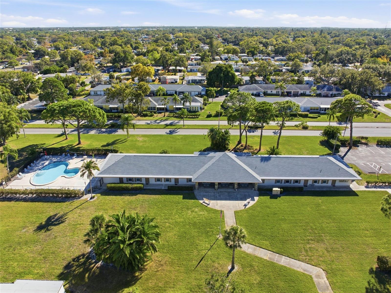 CHATEAUX DE BARDMOOR NO. 1 - Residential