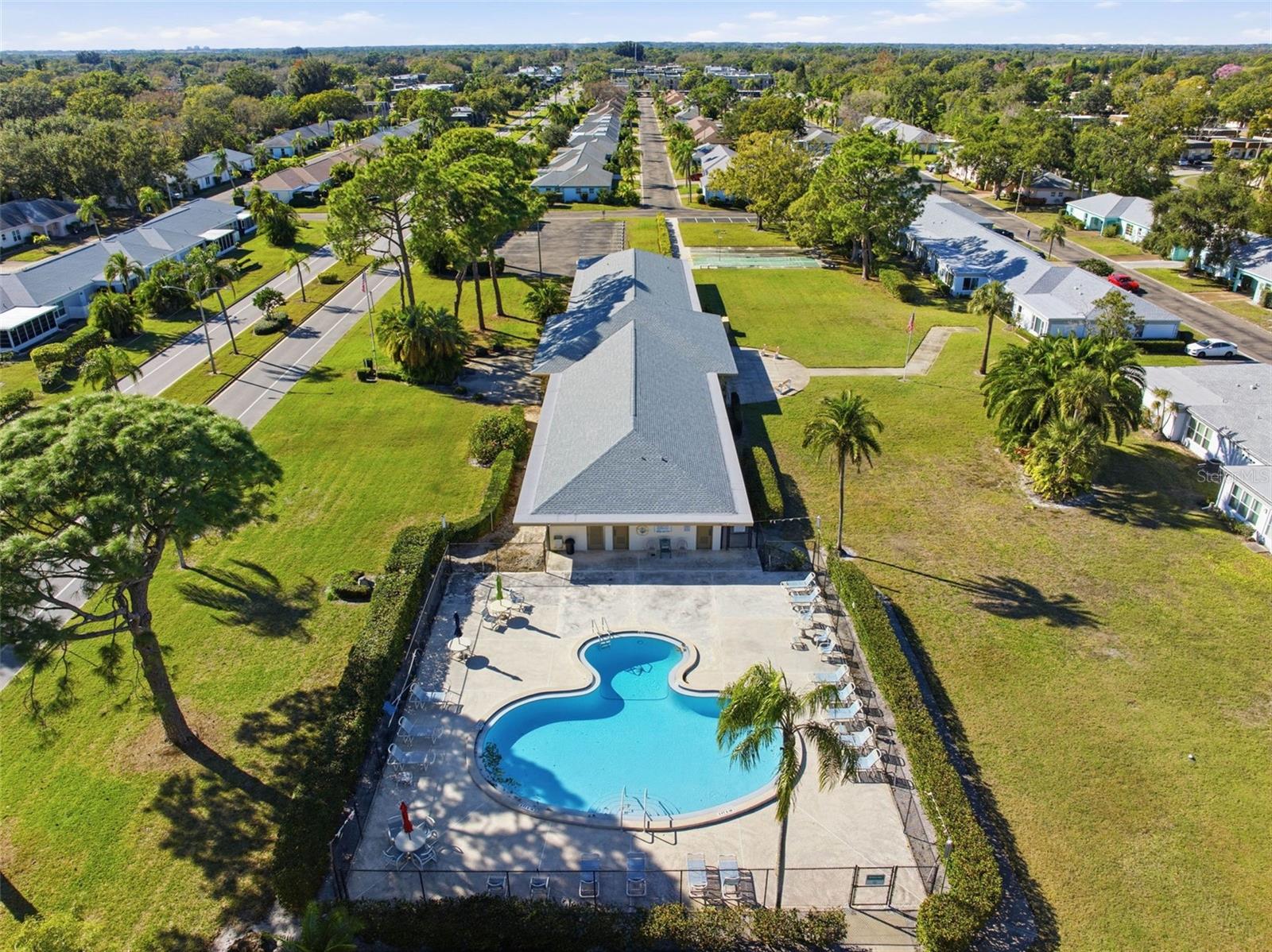 CHATEAUX DE BARDMOOR NO. 1 - Residential