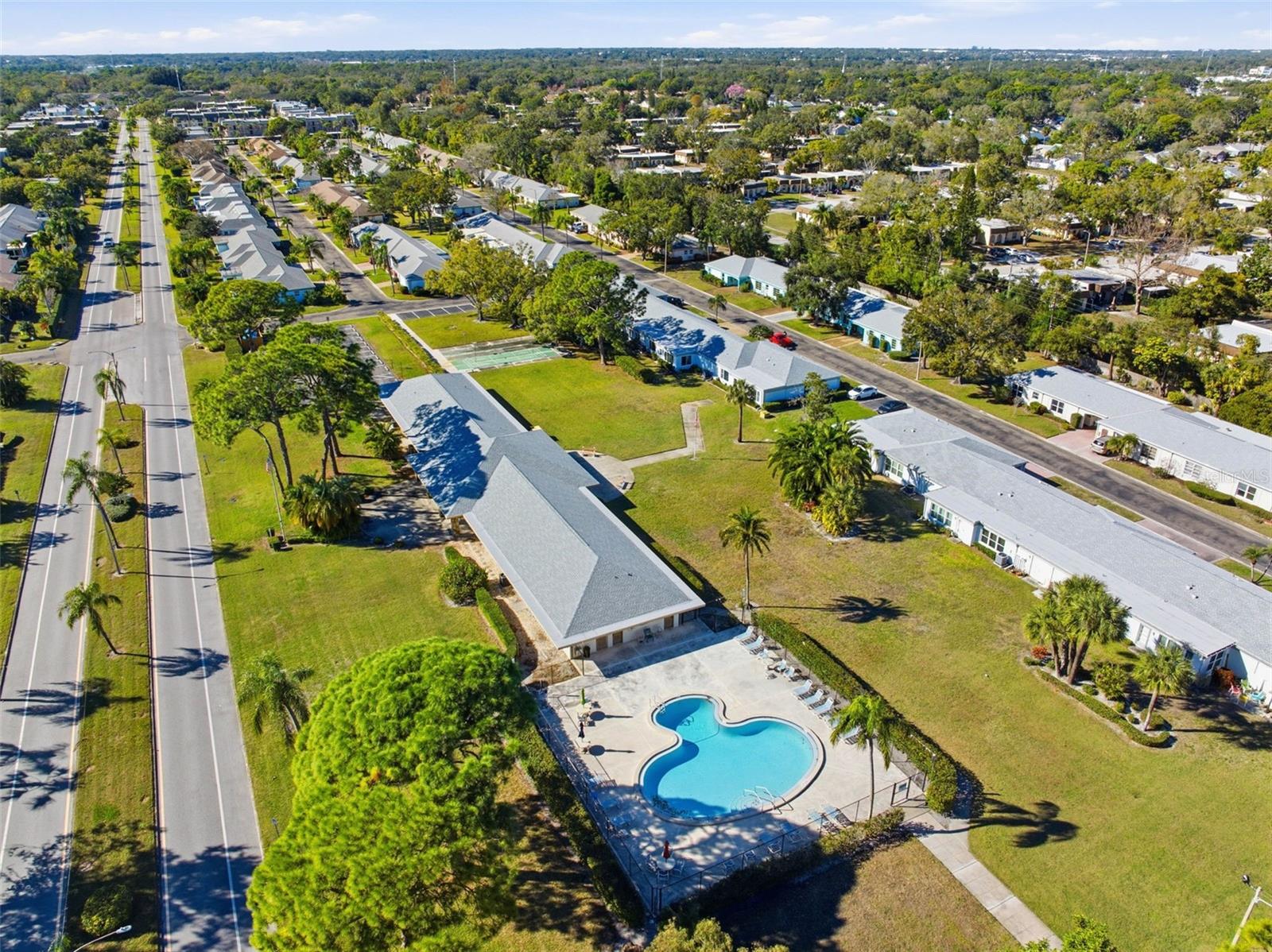 CHATEAUX DE BARDMOOR NO. 1 - Residential