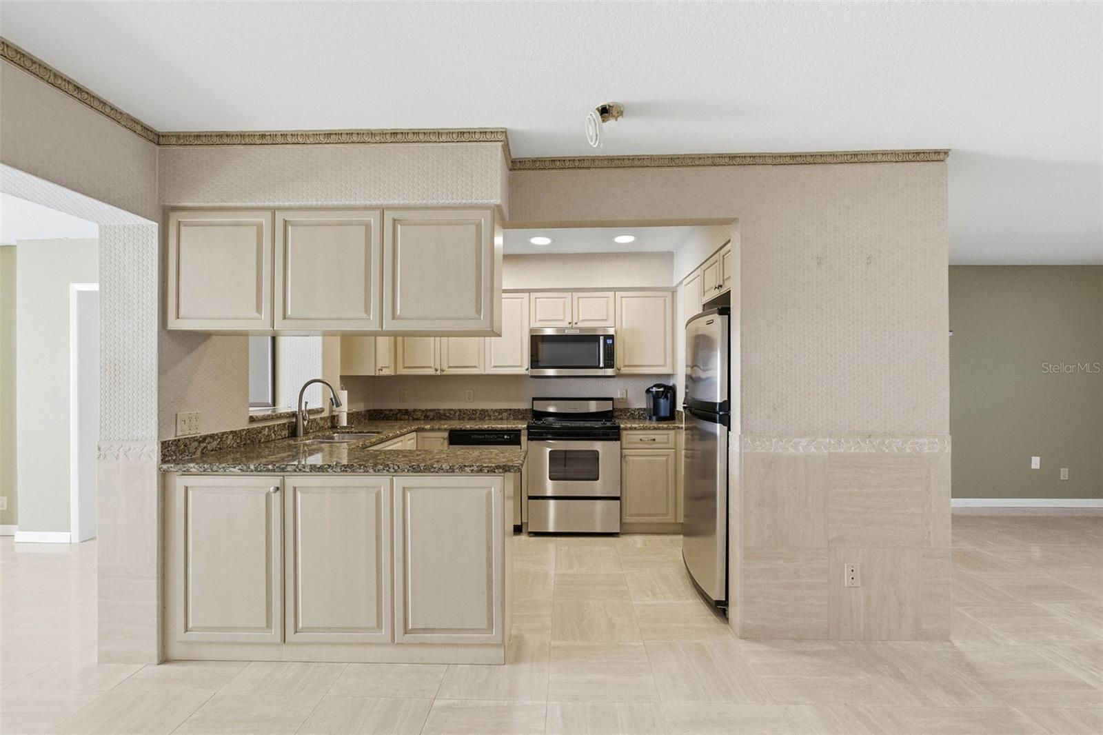 CHATEAUX DE BARDMOOR NO. 1 - Residential