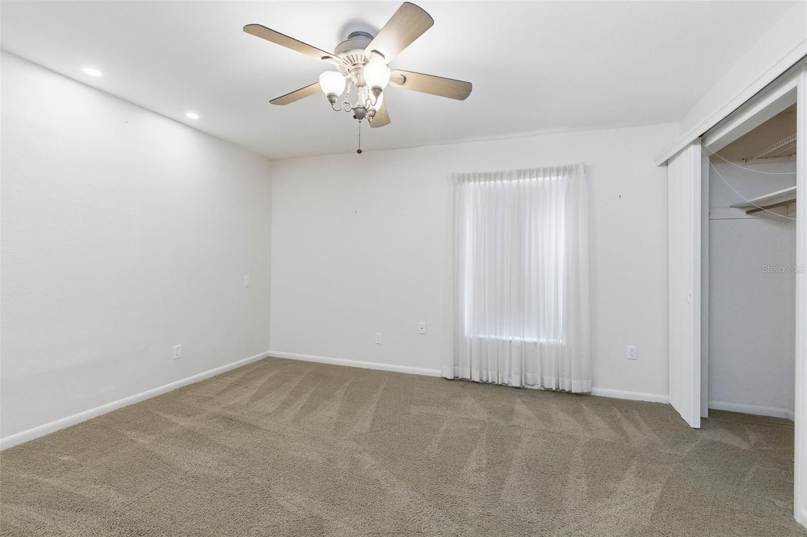 CHATEAUX DE BARDMOOR NO. 1 - Residential