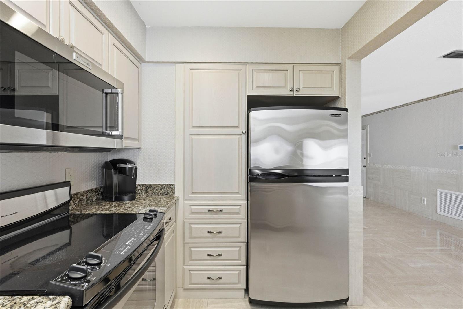 CHATEAUX DE BARDMOOR NO. 1 - Residential