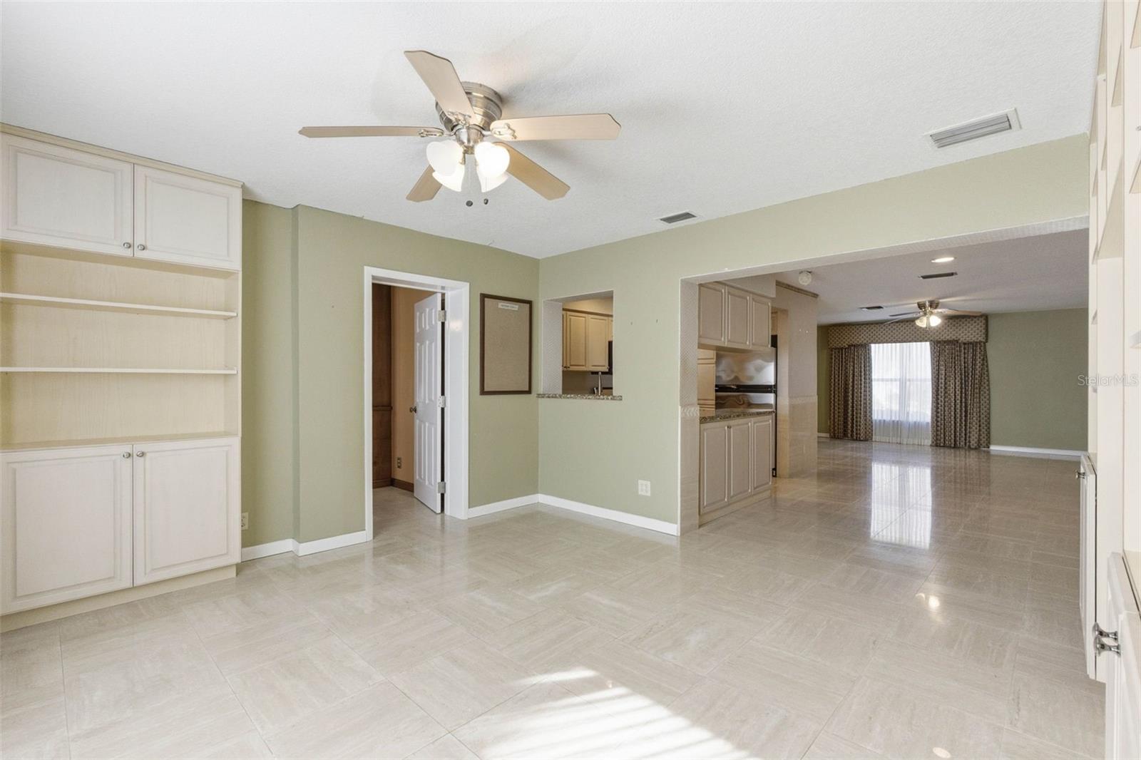 CHATEAUX DE BARDMOOR NO. 1 - Residential