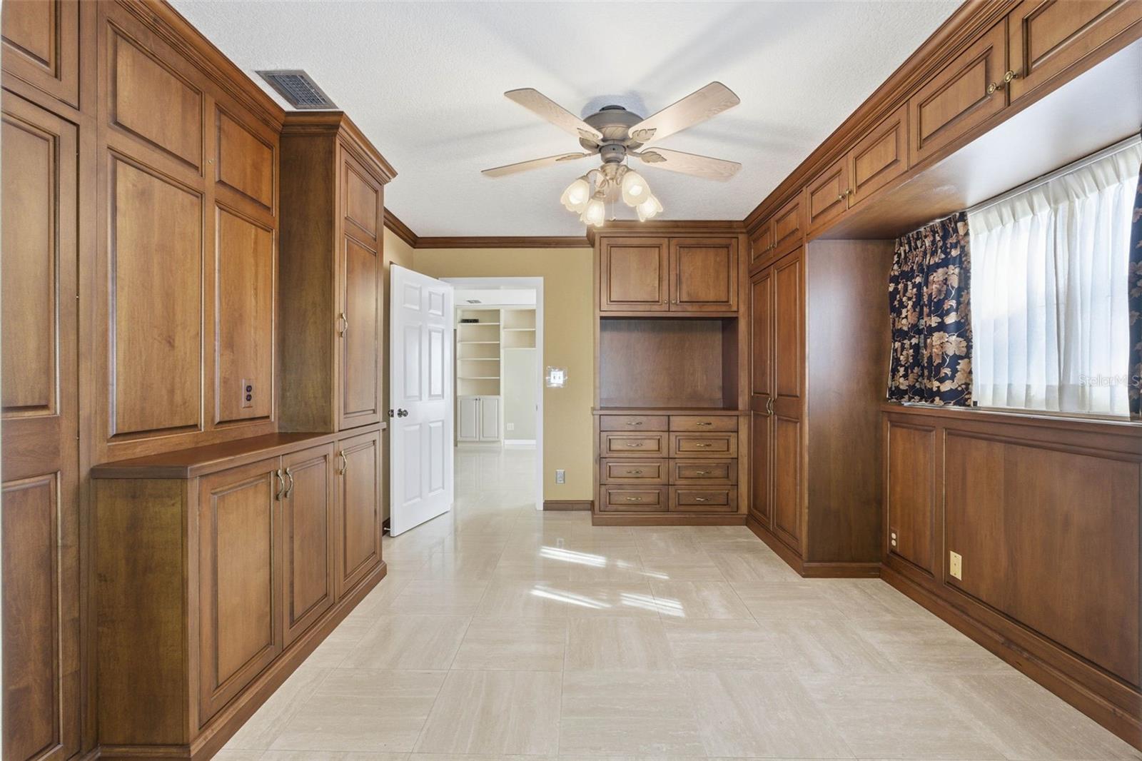 CHATEAUX DE BARDMOOR NO. 1 - Residential