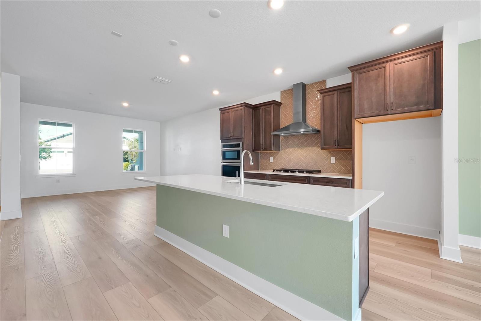 WINDING BAY PH 3 - Residential