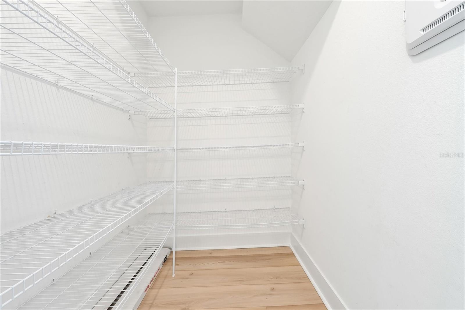 WINDING BAY PH 3 - Residential