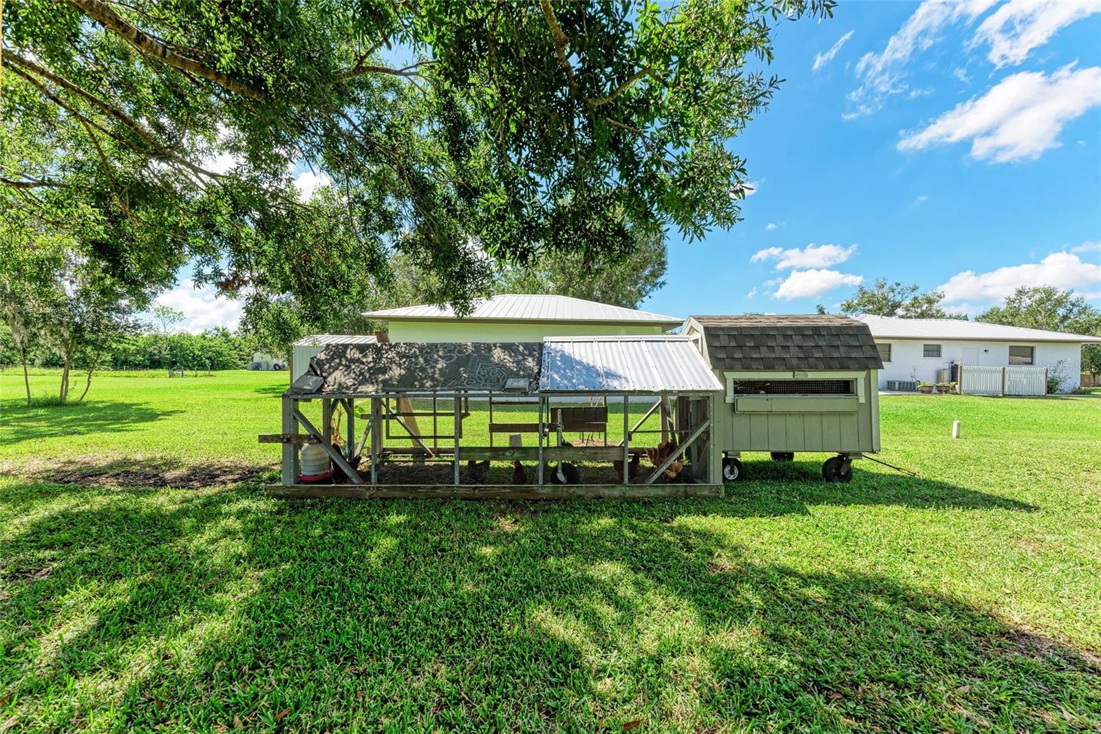 RACIMO RANCHES - Residential