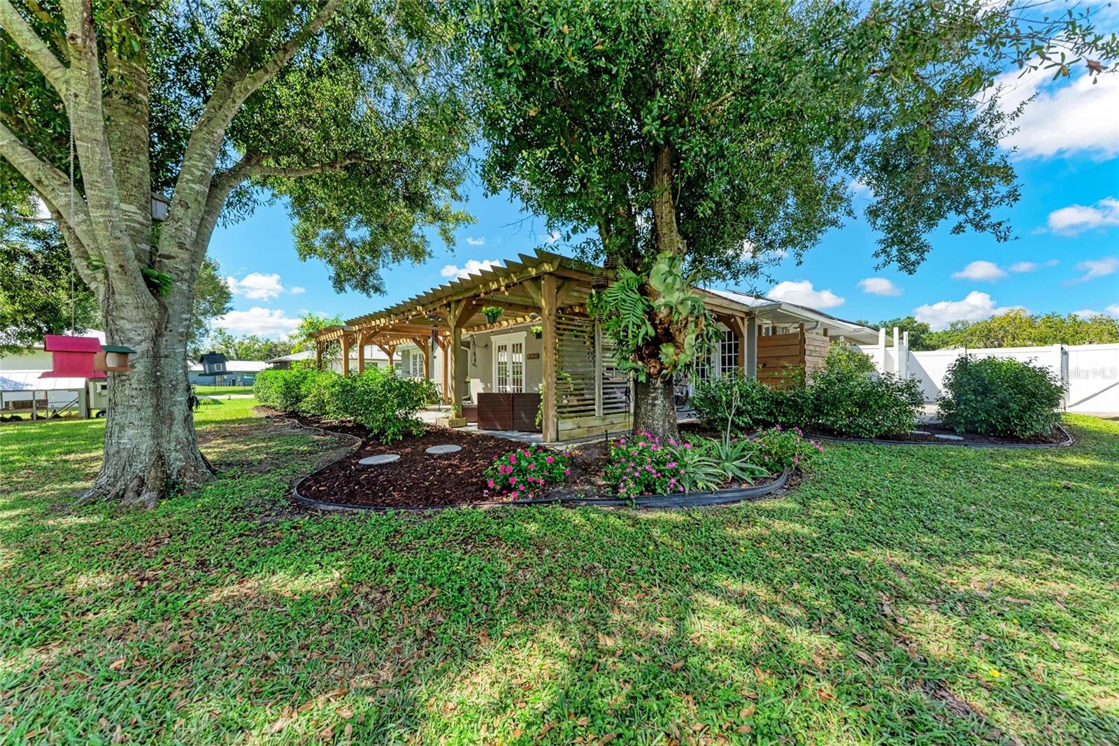 RACIMO RANCHES - Residential