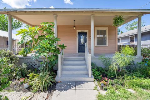 A home in TAMPA