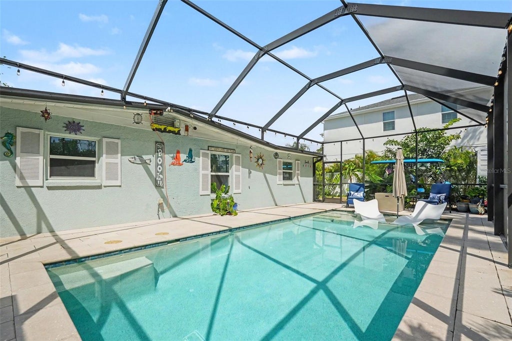 Photo of 3204 W Pearl Avenue, Tampa, FL 33611 (MLS # TB8549956)