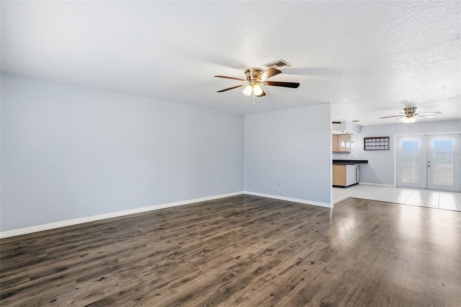 2499 LAKE VIEW BOULEVARD