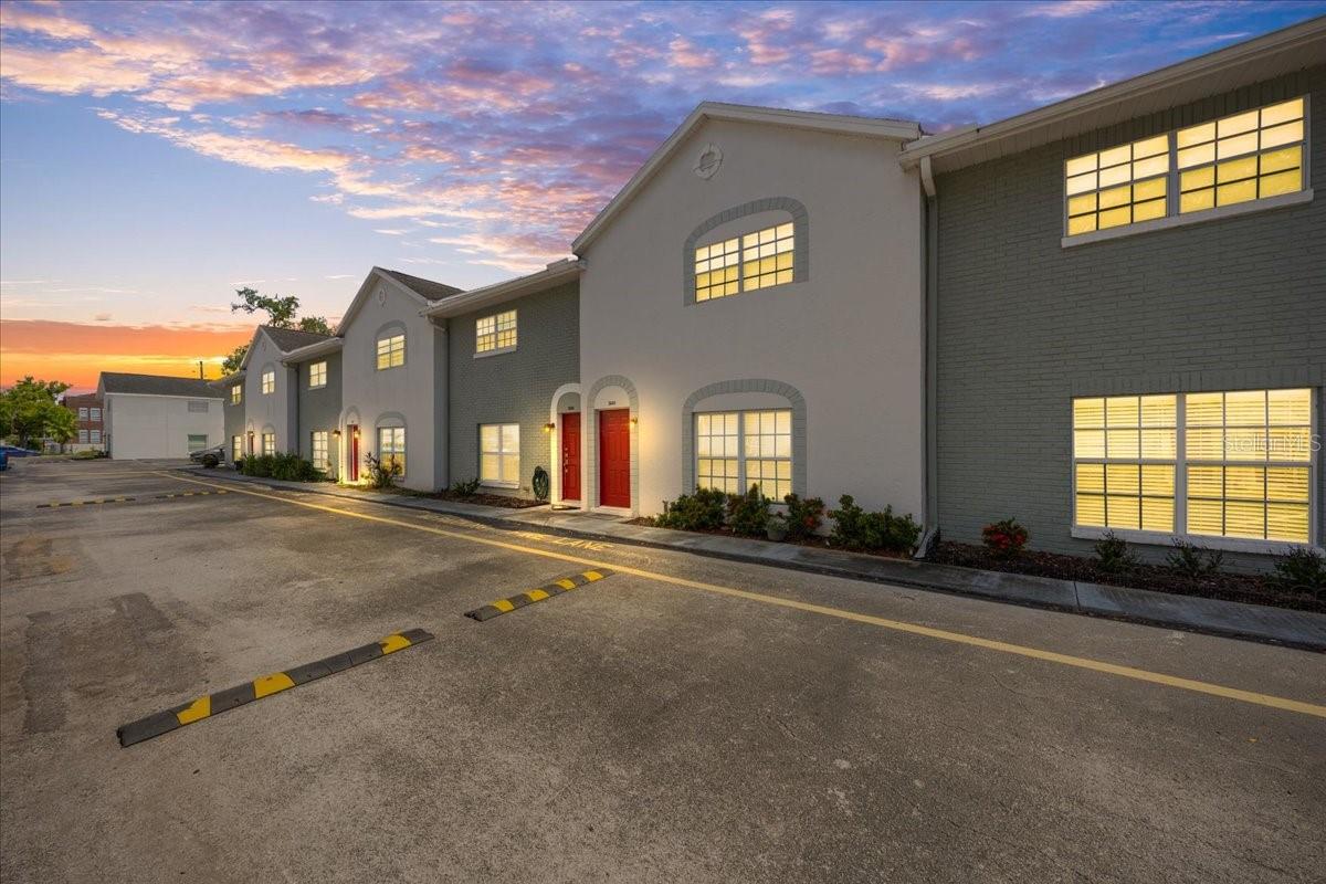 5644 TOWNHOUSE DRIVE